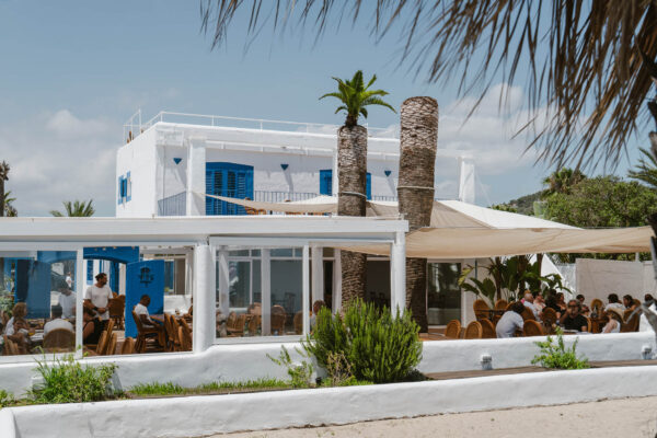 bes talamanca exterior frente mar
